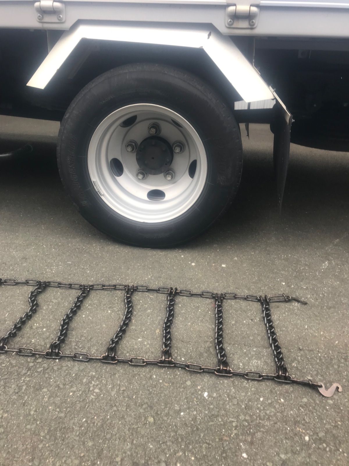 トレーラー用タイヤチェーン バンド付き