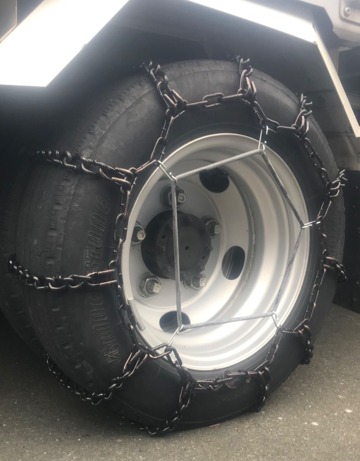 大型トラック トレーラー用タイヤチェーン バンド付き