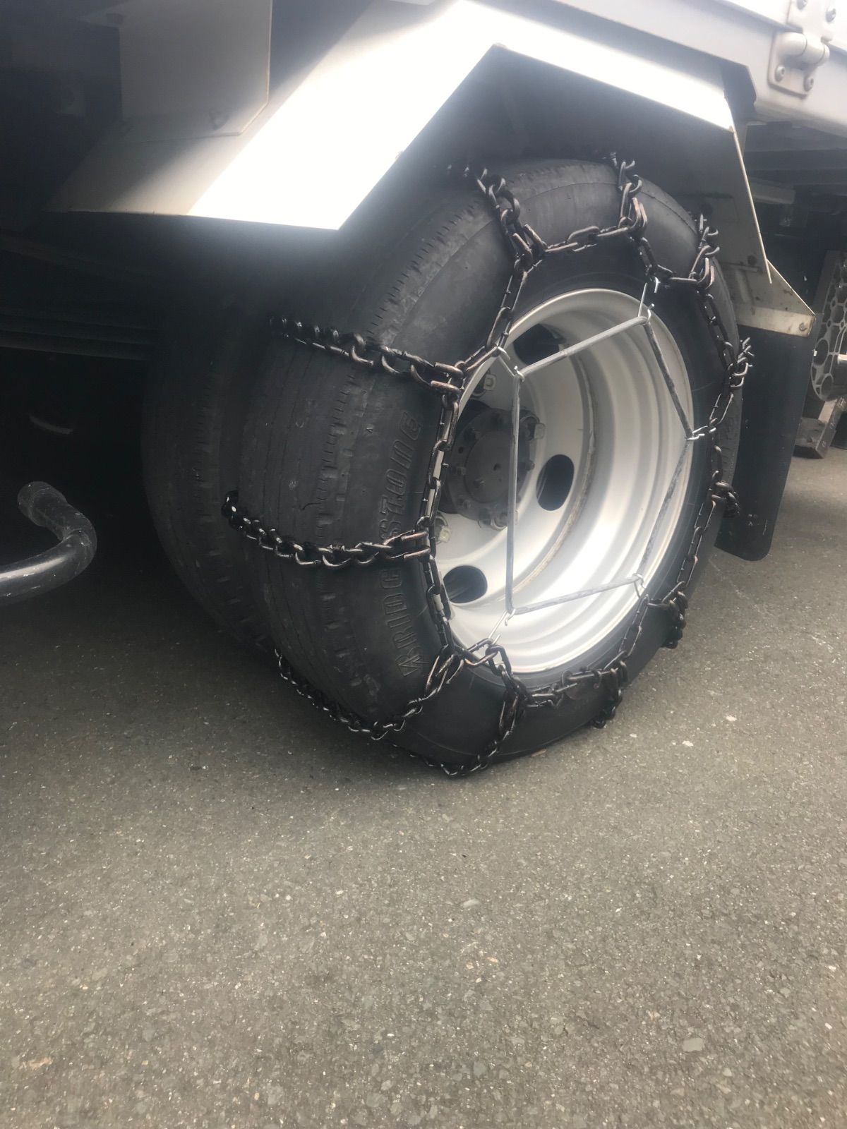 大型トラック トレーラー用タイヤチェーン バンド付き