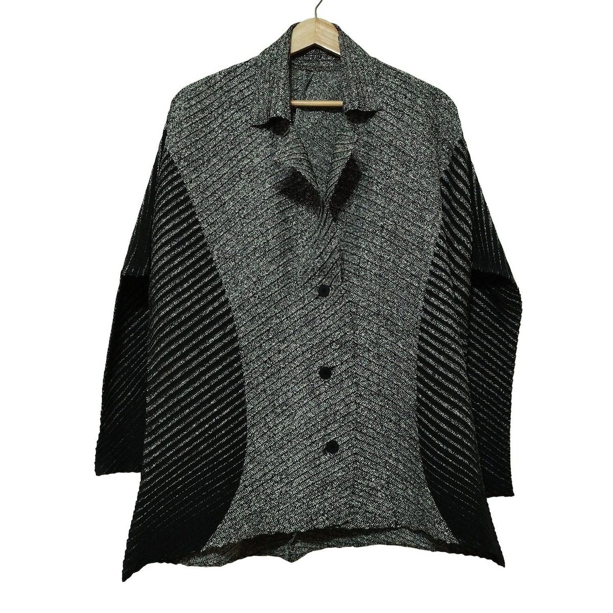 イッセイミヤケ 長袖シャツブラウス サイズ2 M レディース - 黒×白 プリーツ