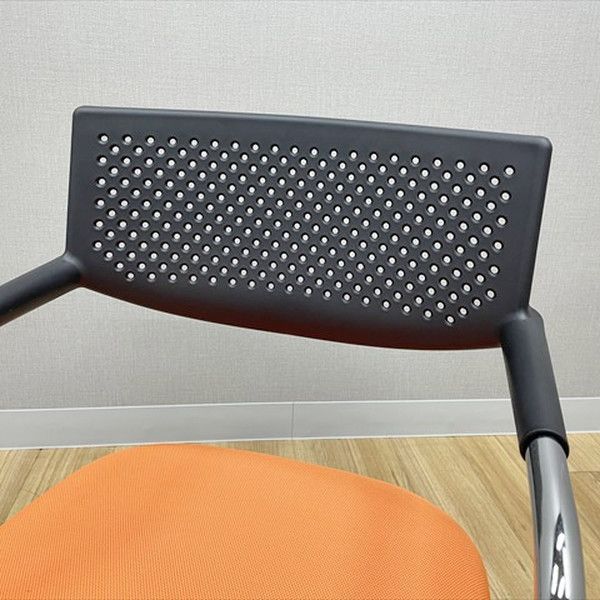  スタッキングチェア 2脚セット 肘付 ザーマス2 会議椅子 ミーティングチェア 省スペース ブラック オレンジ 作業場チェア オフィスチェア ワークチェア 椅子 チェア