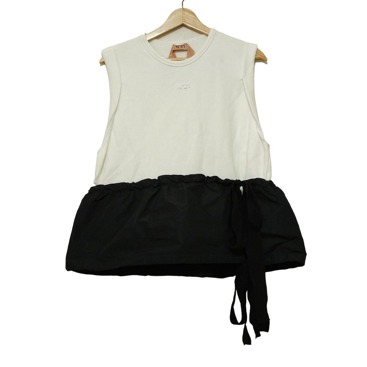 N゜21 ヌメロ ヴェントゥーノ ノースリーブカットソー サイズ36 S レディース 白 黒 クルーネック 異素材切替