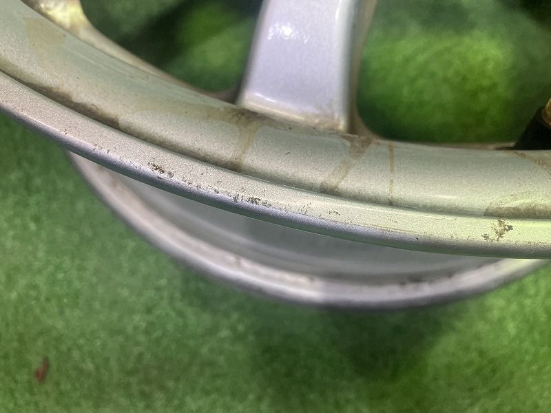 アルミ シルバー