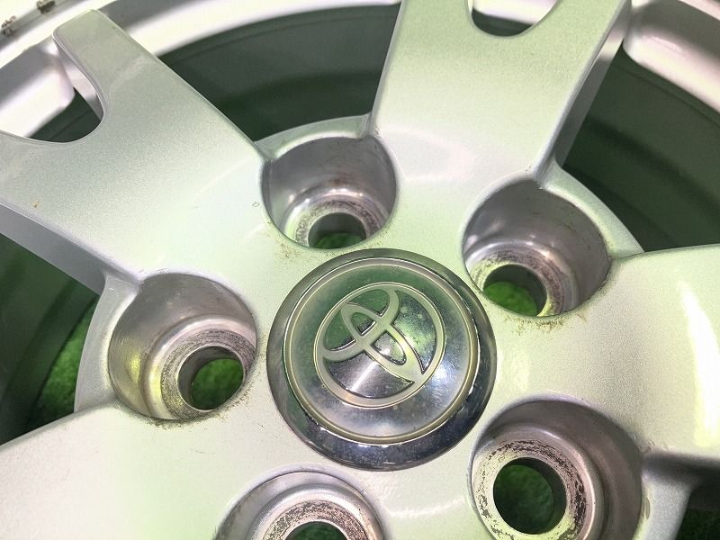 トヨタ TOYOTA プリウス ZVW 30 ホイール アルミ シルバー 15インチ 6 J 5穴 4本 100 45 42611 47101