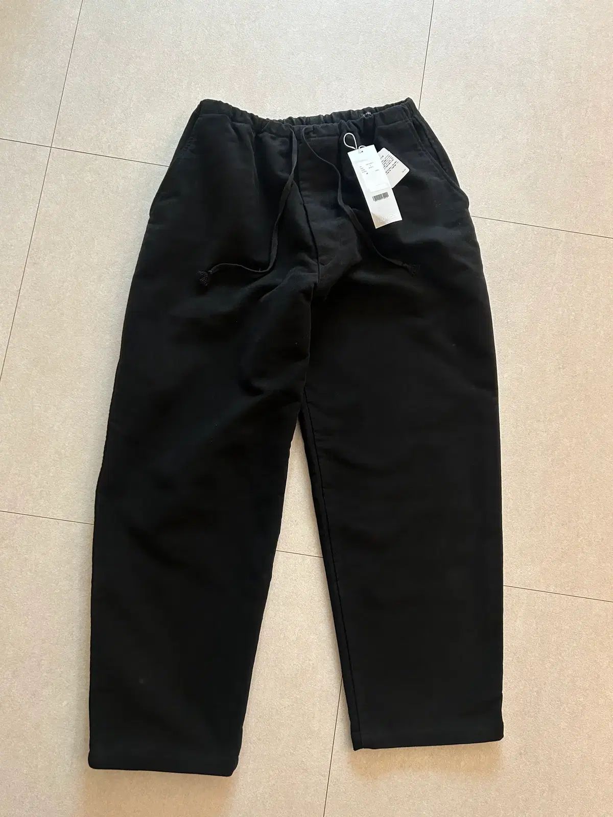 コモリ モールスキン ドローストリング パンツ 2