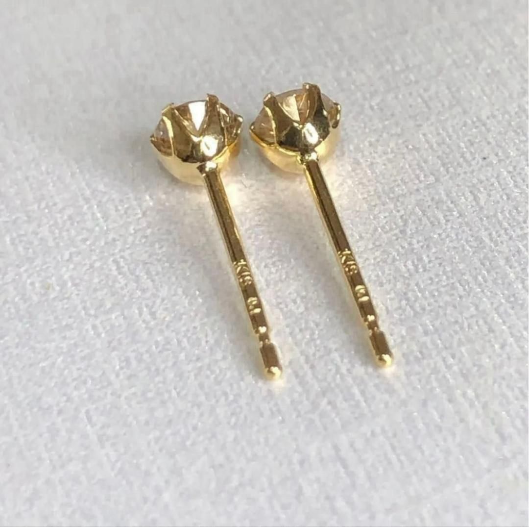 ホワイト系 鑑別カード付