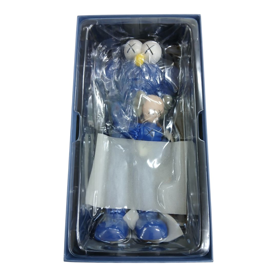 KAWS TAKE BLUE 新品未開封 新品・未開封】KAWS TAKE Blue メディコムトイ ブルー 模写品 - メルカリ