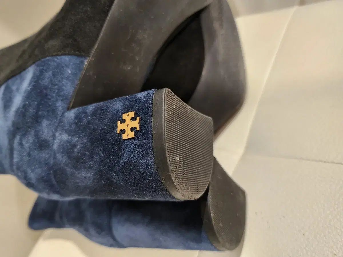 ブラック ネイビー