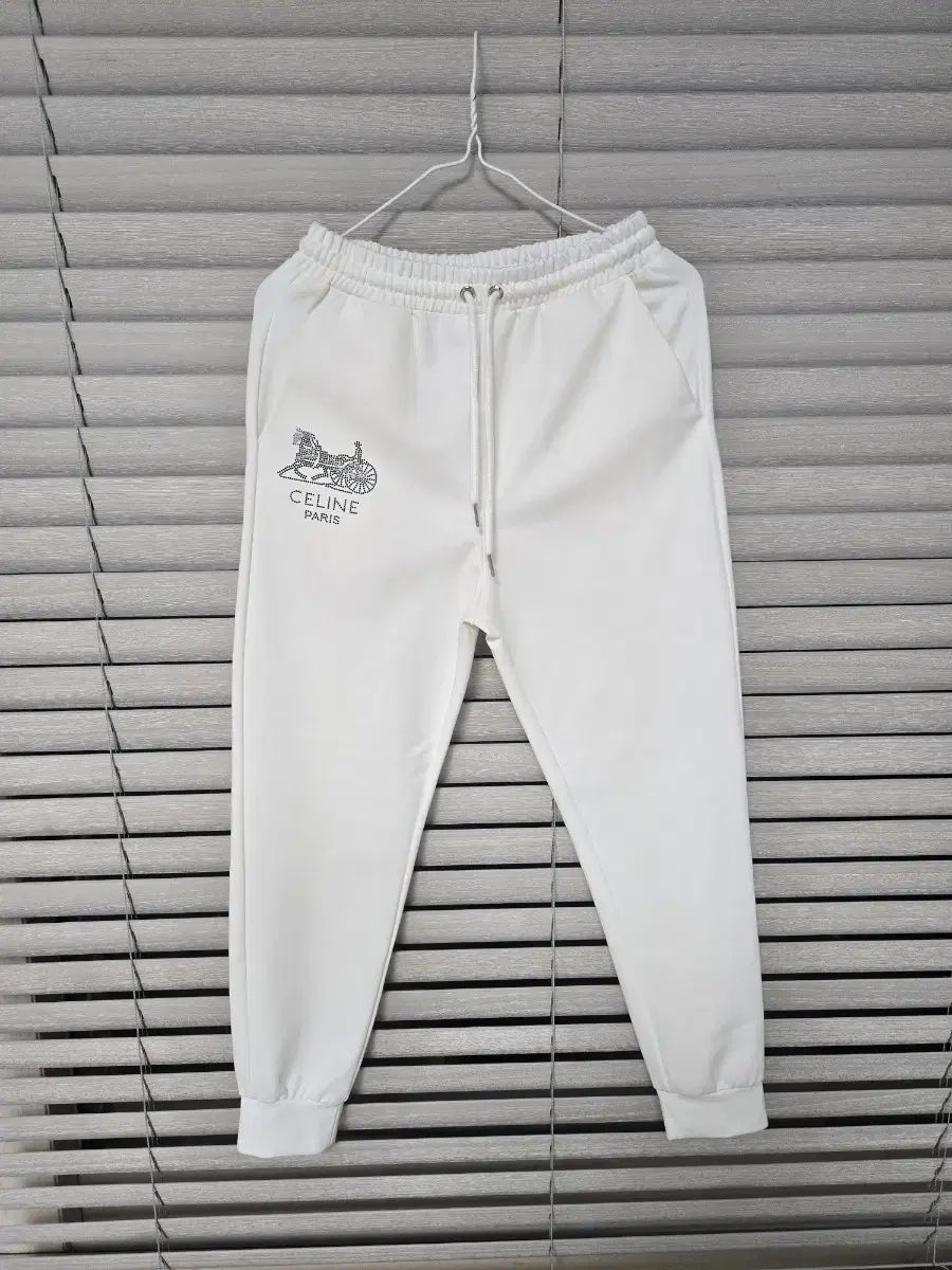 Celine セリーヌ 白 ジョガーパンツ S