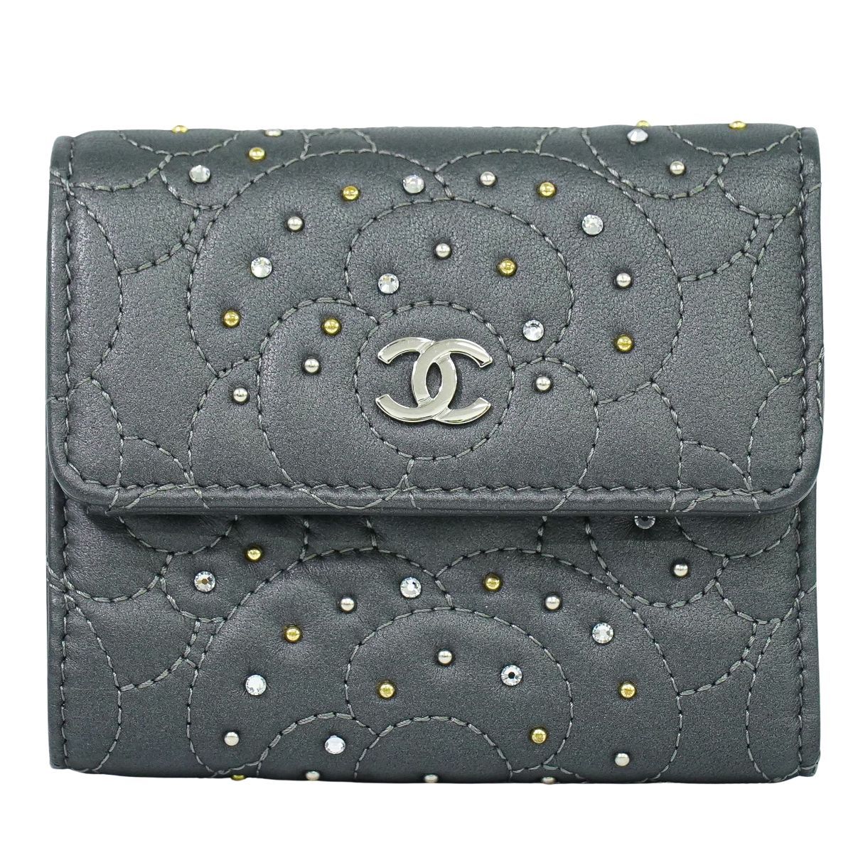 極美品♪ CHANEL バイカラー カメリア コンパクトウォレット 本物 シャネル CHANEL カメリア ラインストーン 三つ折り 折財布