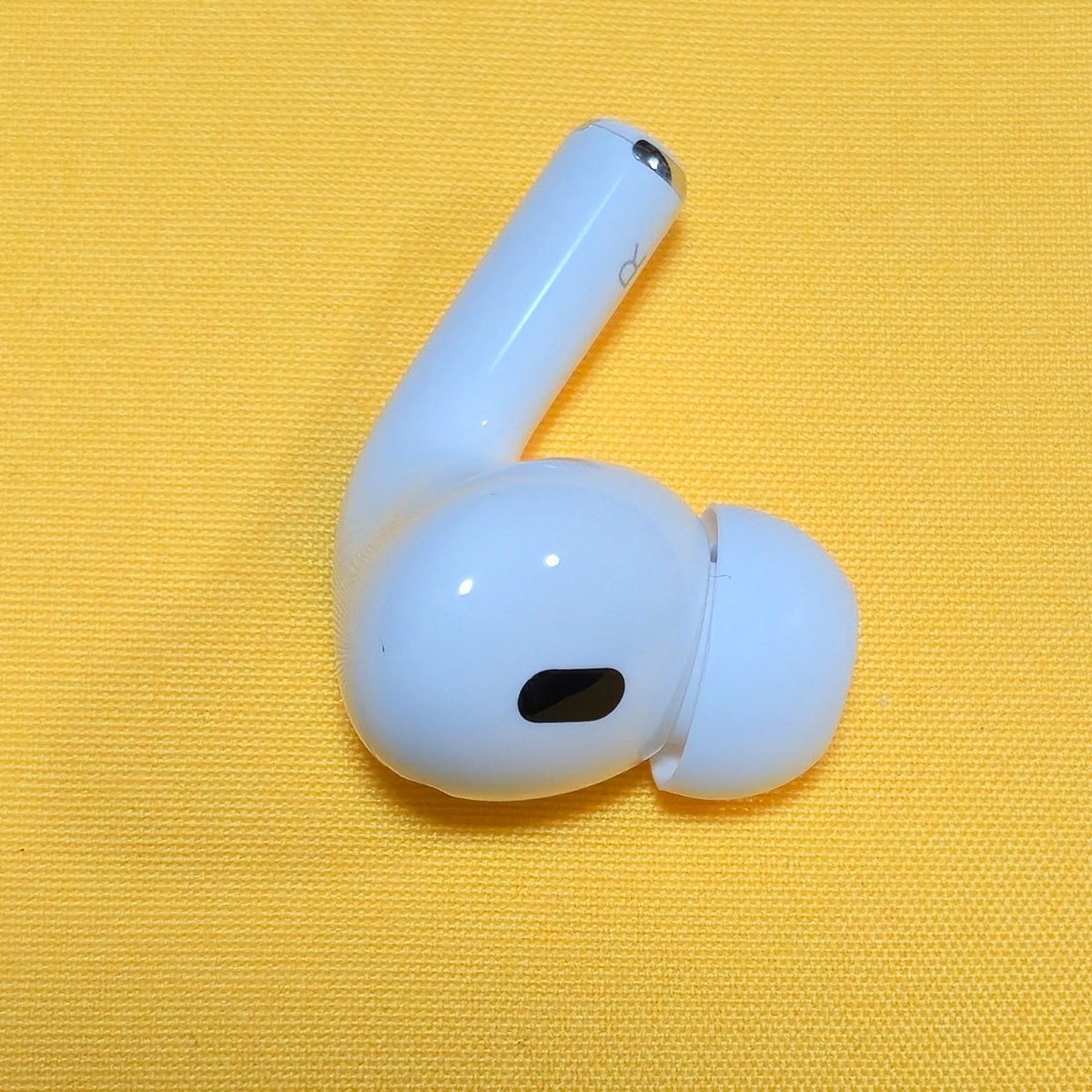 美品】AirPods pro 第二世代 右耳 USB-C MTJV3J/A - メルカリ