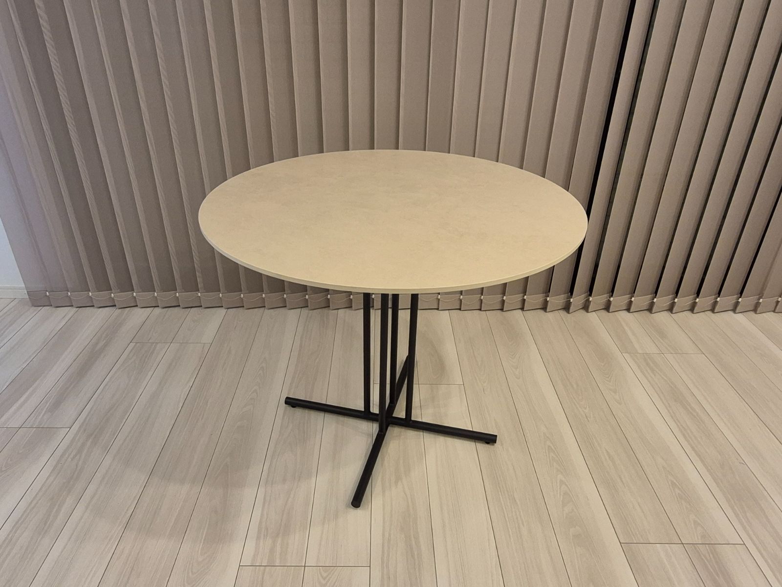 moda en casa / モーダ・エ ン・カーサ VERONA table ヴェロナ