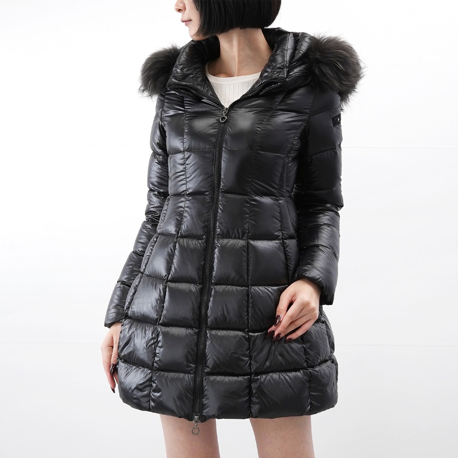 新品同様＋】TATRAS NEMA ファー付き ダウンジャケット BLACK - メルカリ