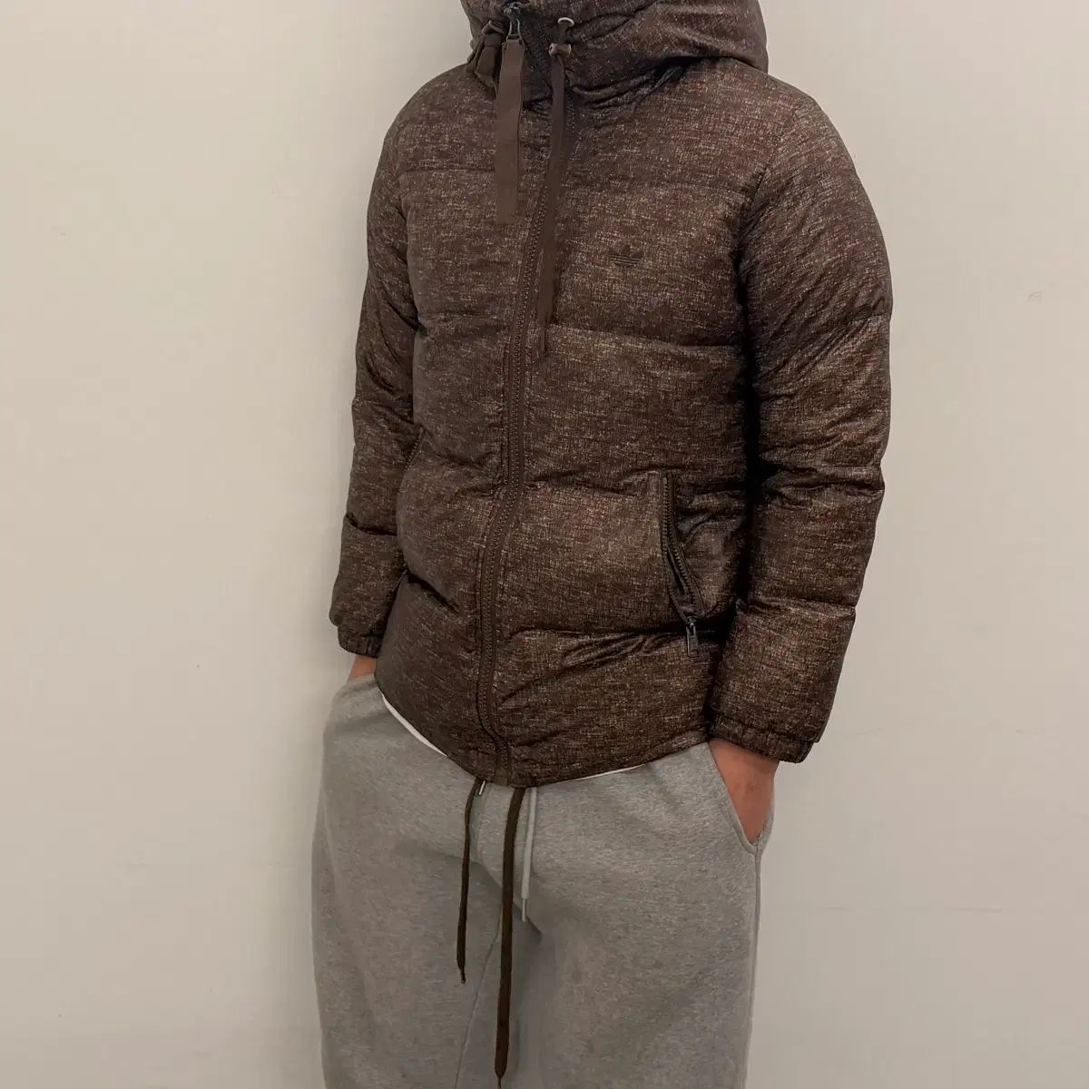 アディダス チョコ色 ダックダウン ダウン