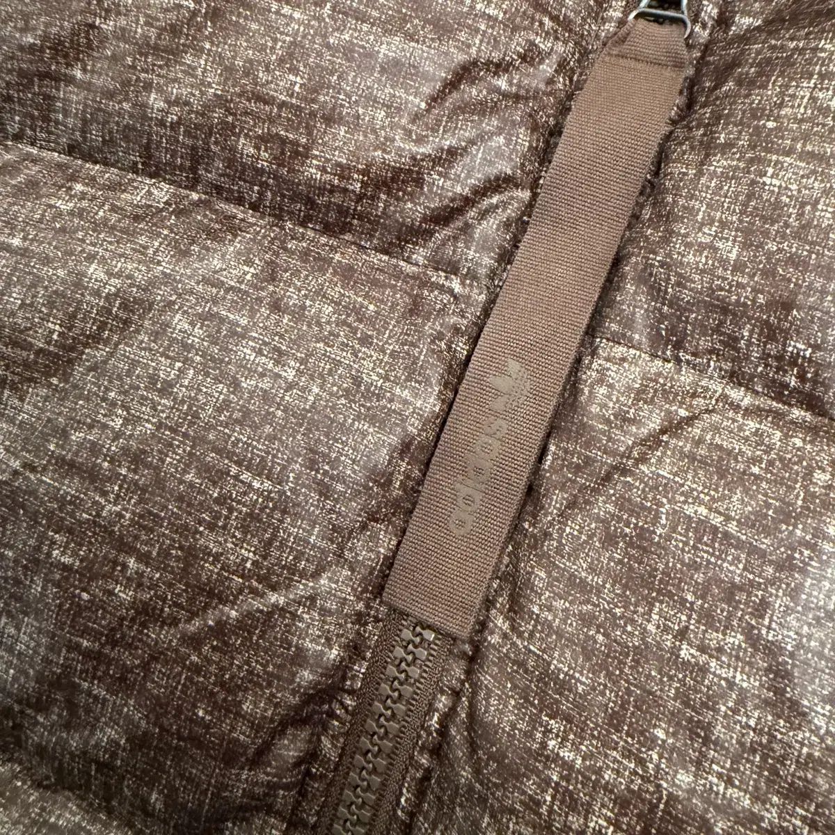 アディダス チョコ色 ダックダウン ダウン