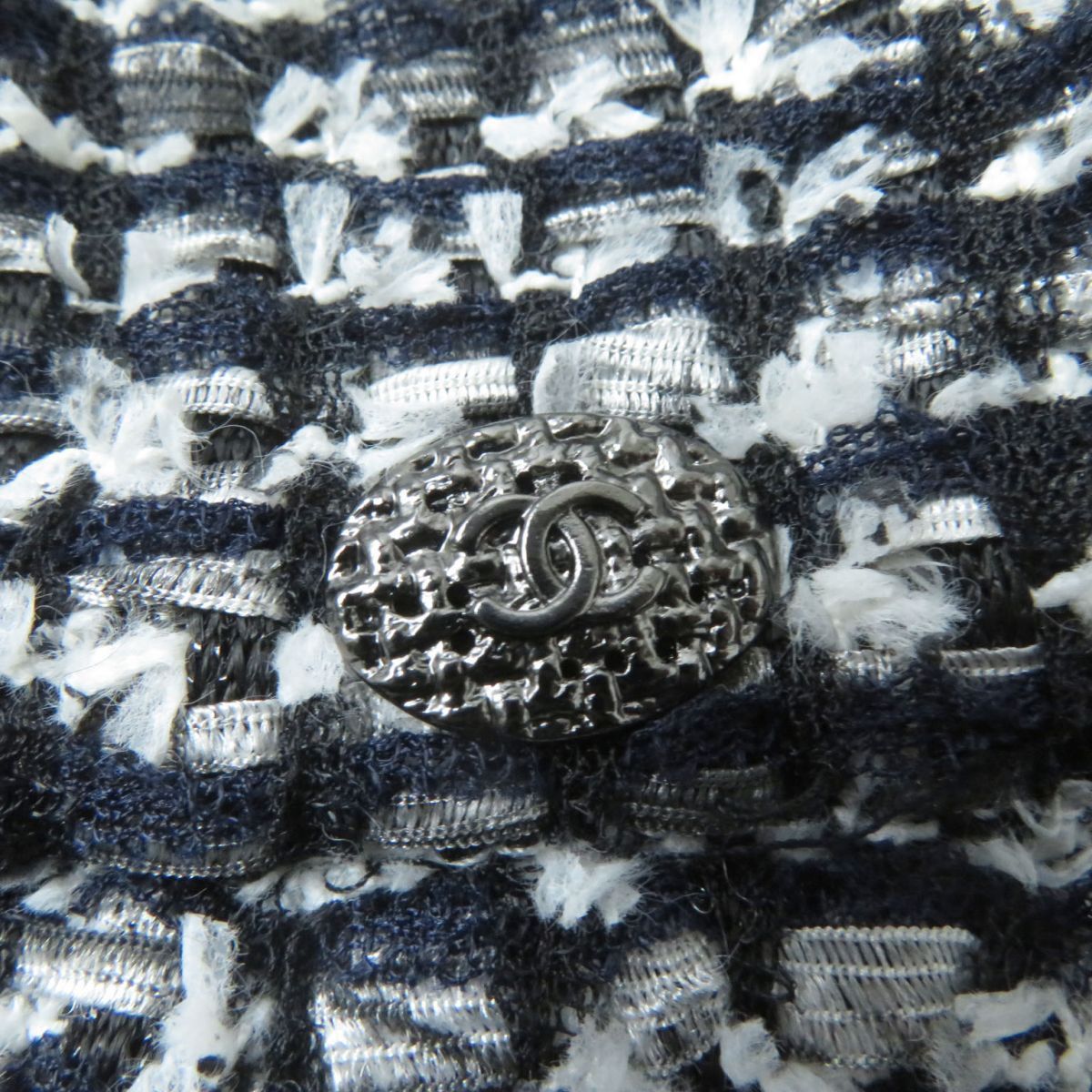 美品☆CHANEL シャネル P47766 ココマークボタン付 裏地シルク 膝丈