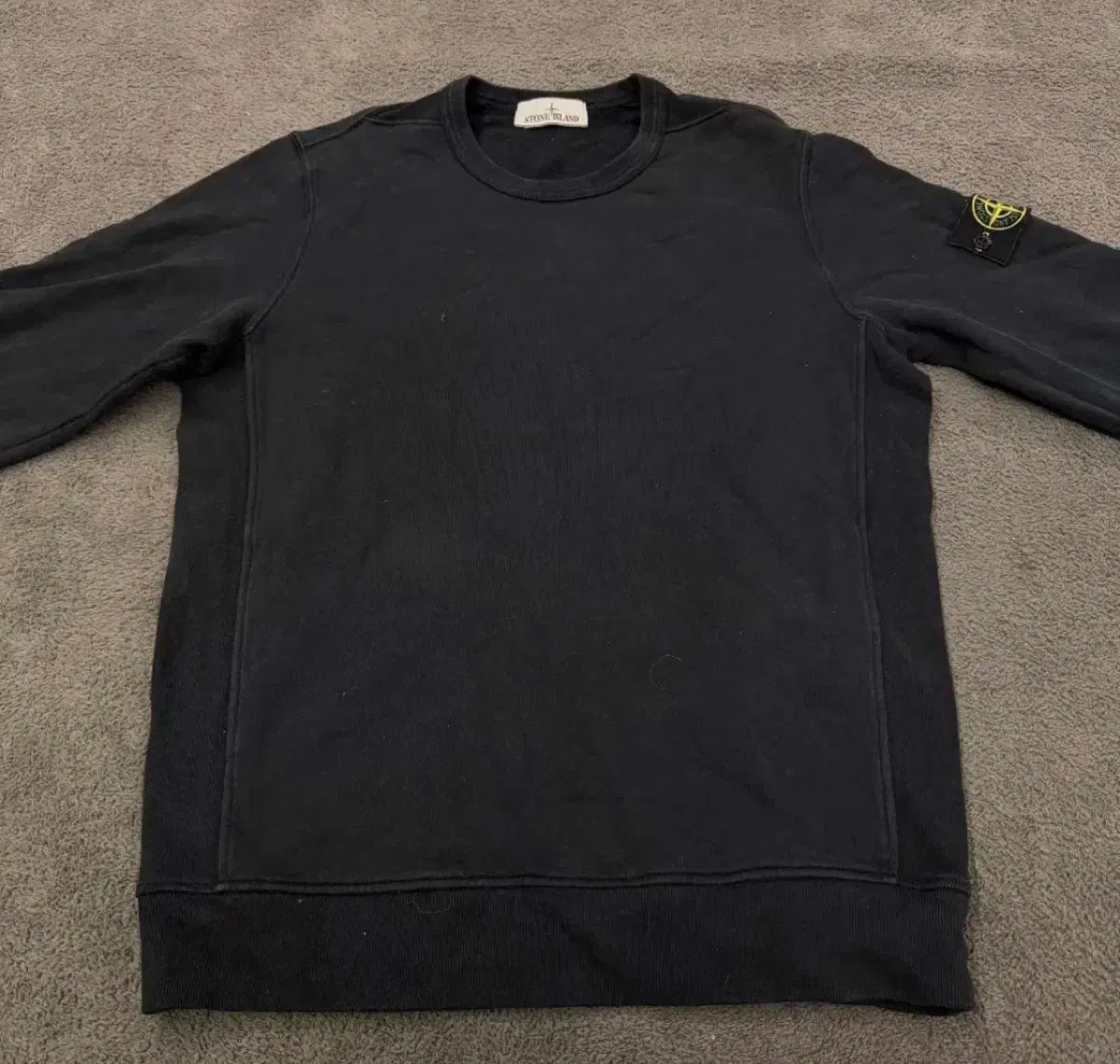 M 23FW ストーンアイランド クルーネック スウェット ブラック - メルカリ