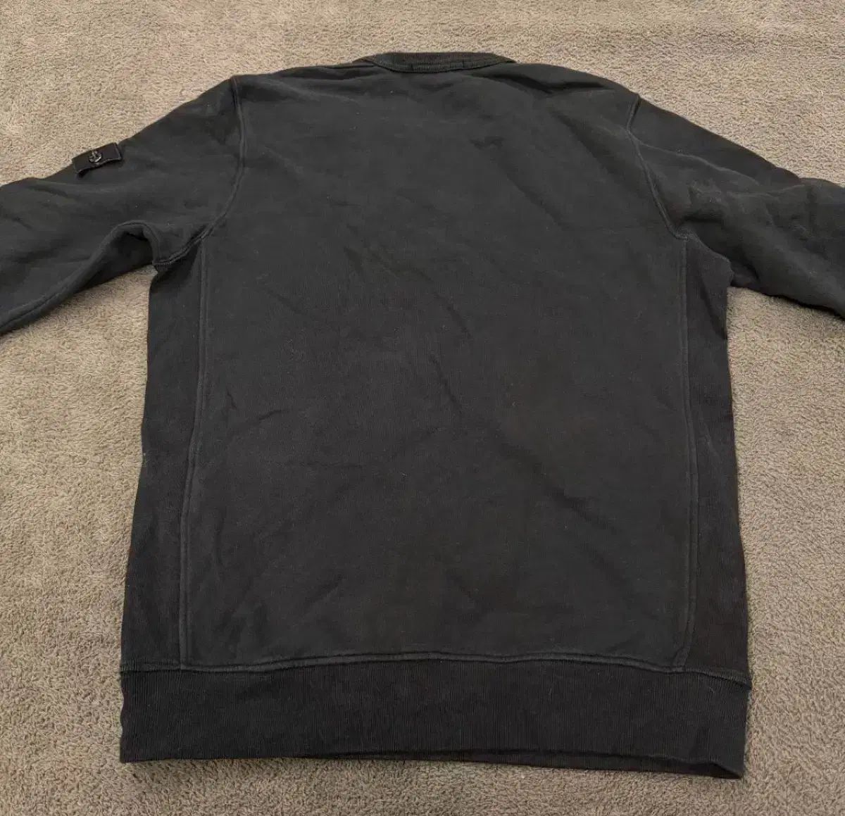 M 23FW ストーンアイランド クルーネック スウェット ブラック - メルカリ