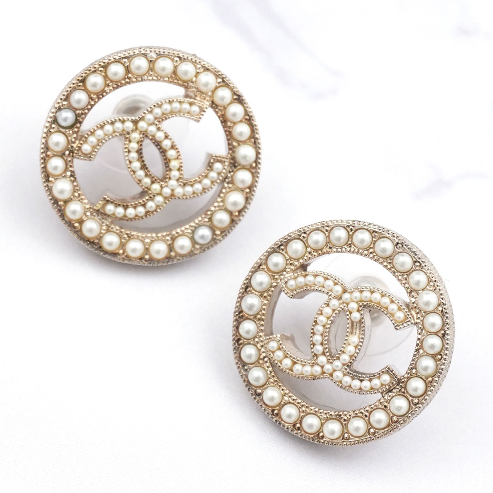 ⭐CHANEL⭐　美品　シャネル　ダブルC ココマーク　パール ピアス　ゴールド CHANEL シャネル ココマーク パール ゴールド ピアス - メルカリ
