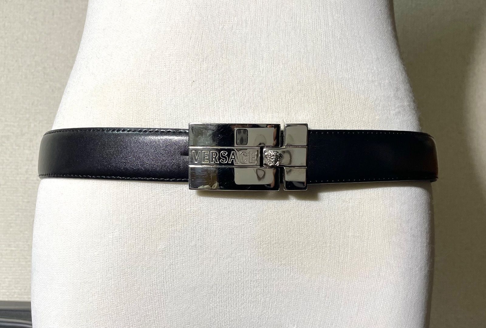 VERSACE ヴェルサーチ メデューサ立体デザイン&ブランドロゴ バックル