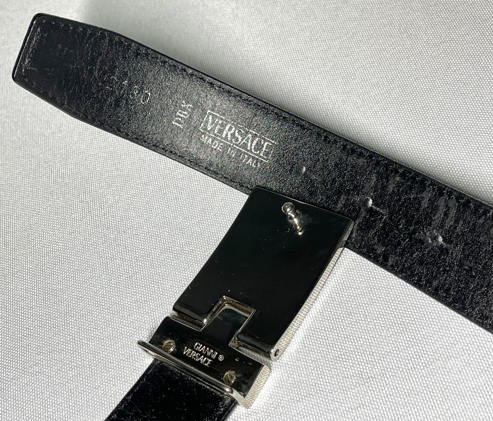 VERSACE ヴェルサーチ メデューサ立体デザイン&ブランドロゴ バックル