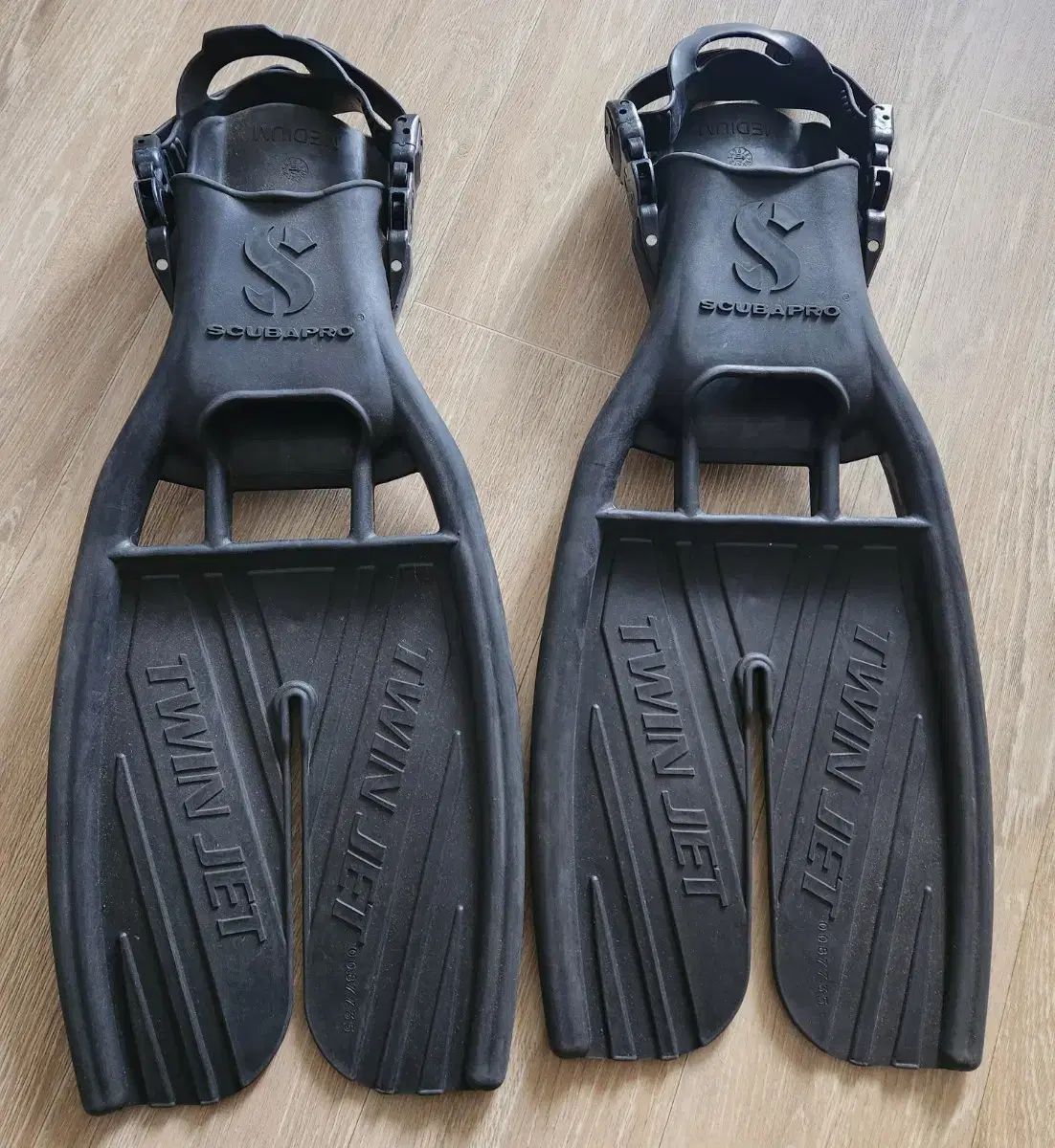 SCUBAPRO スキューバプロ ツインジェットピン ミディアム サイズ ダイビング フィン