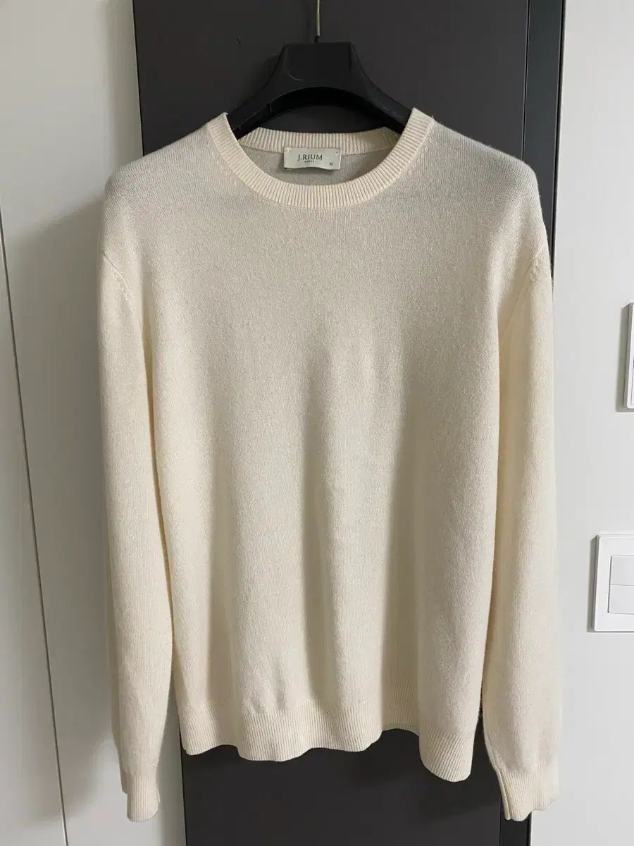 J RIUMのアイボリー カシミアブレンド ラウンドネック ニット xl
