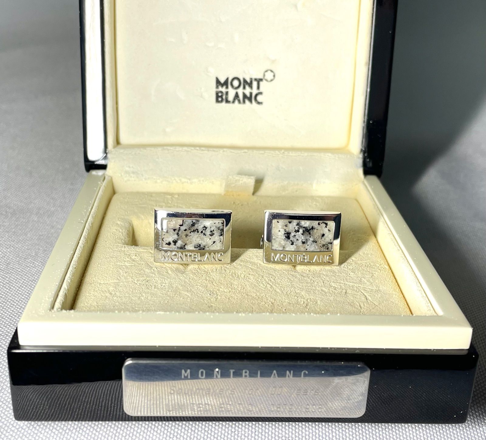 MONTBLANC(モンブラン)カフス ロゴ シルバー 現品のみ MONTBLANC