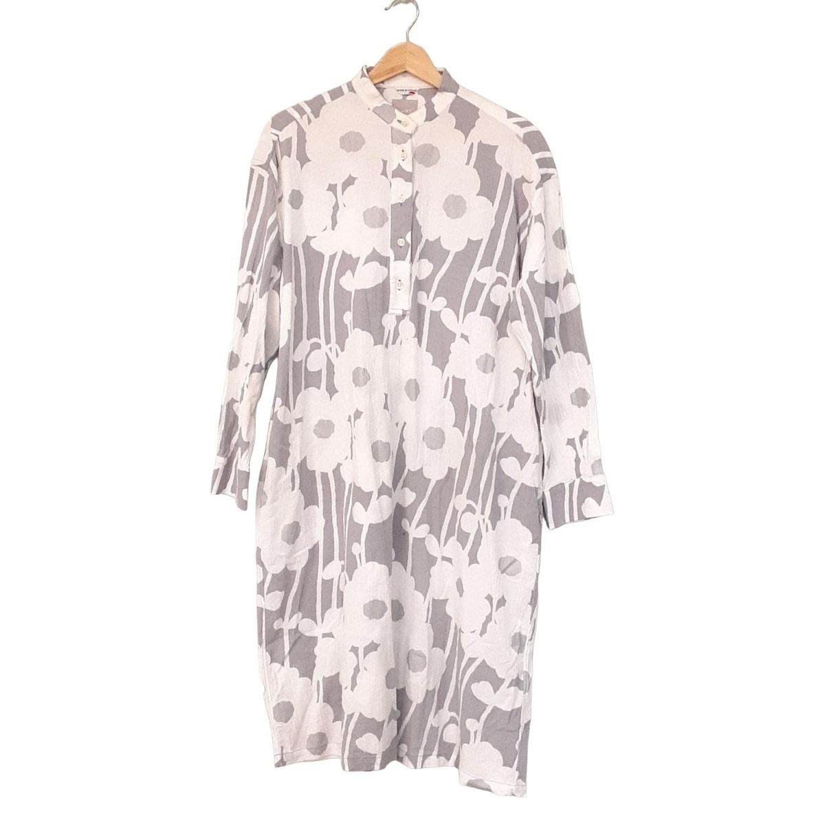 SOU ソウソウ ワンピース レディース - グレー×白 クルーネック 長袖 ロング フラワー 花