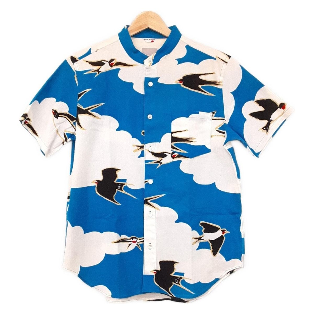 SOU ソウソウ 半袖シャツブラウス サイズS レディース ブルー 白 マルチ 雲柄 ツバメ柄