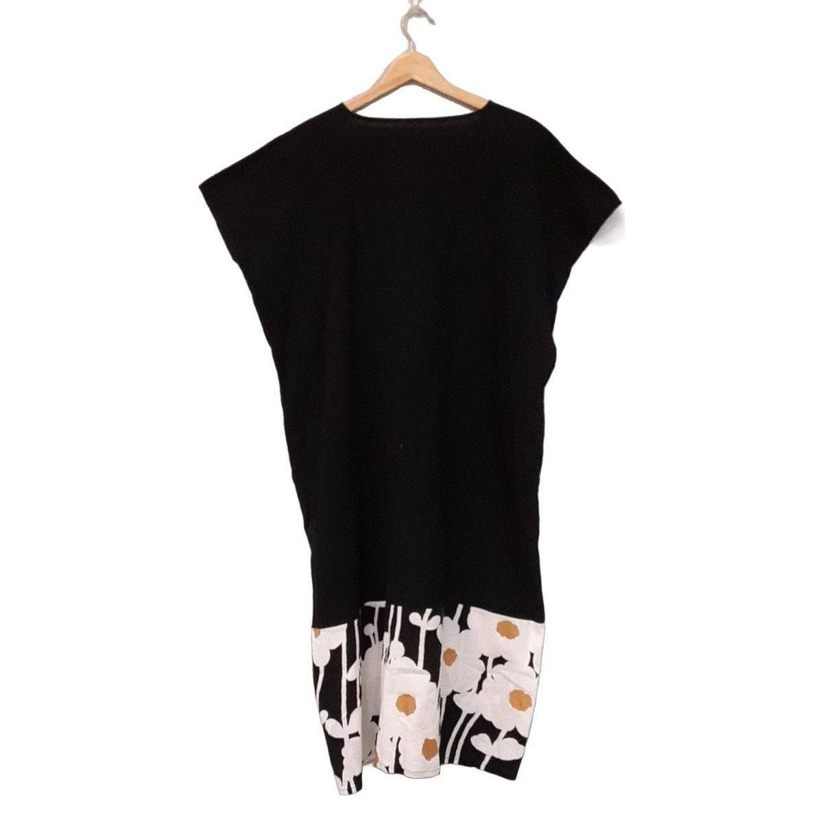 SOU ソウソウ ワンピース レディース 黒 白 ライトブラウン クルーネック 半袖 ロング フラワー 花