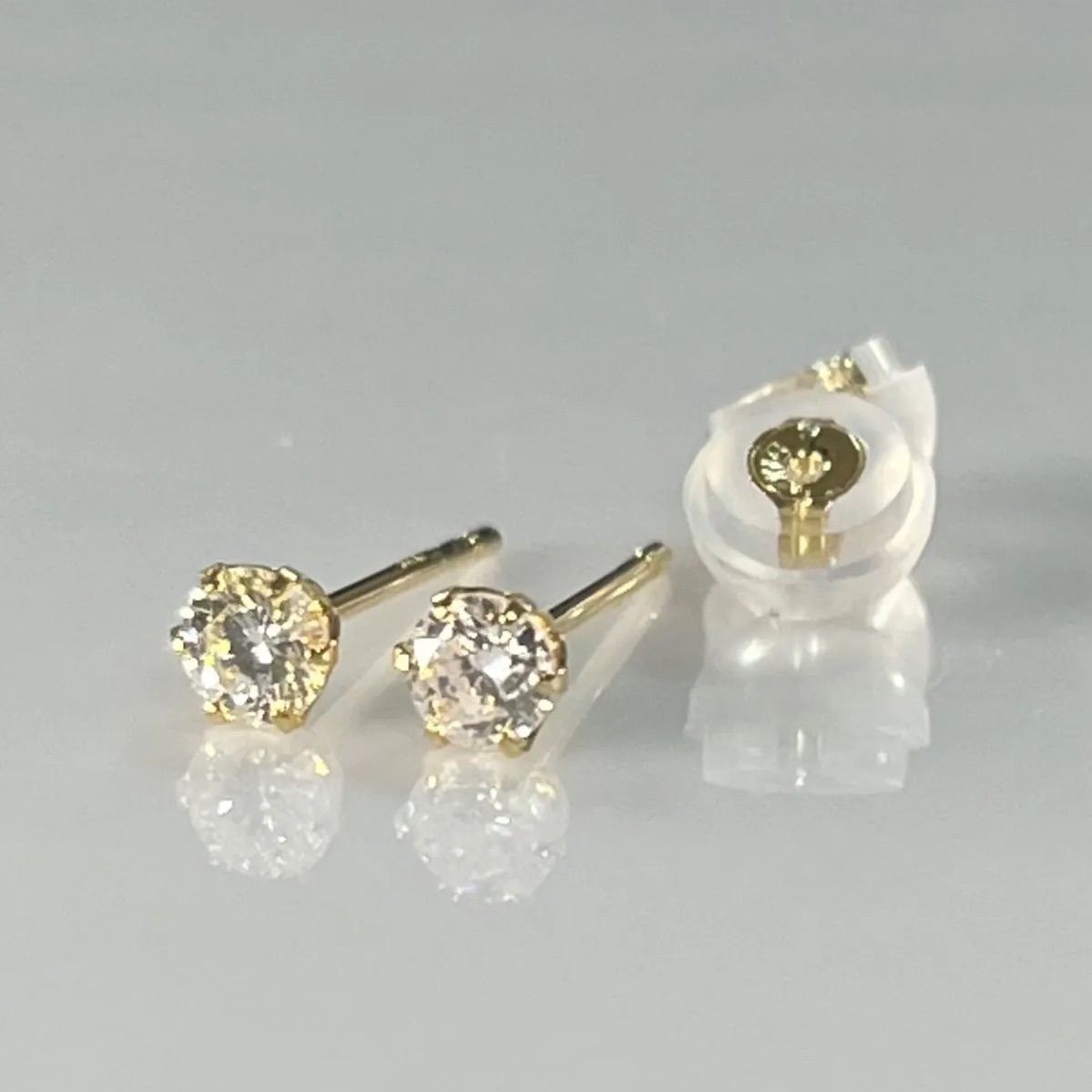 K 18 天然ダイヤモンド ピアス 計0.2 ct ホワイト系 鑑別カード付 ギフトラッピング無料 プレゼント