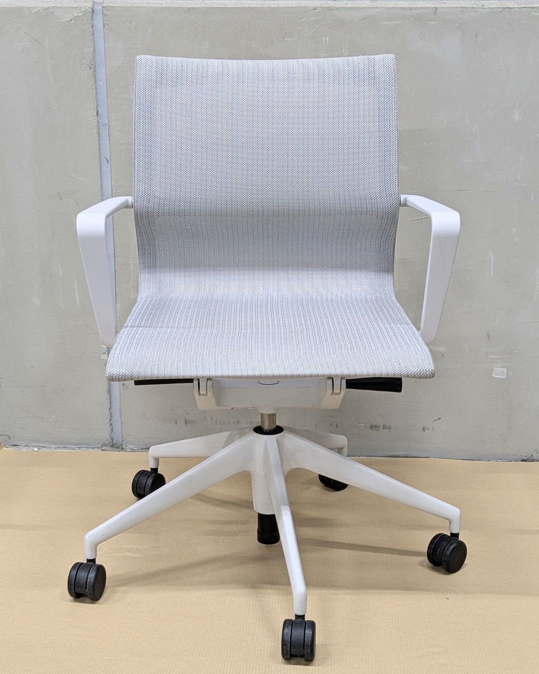 Bランク vitra physix シルバーグレー