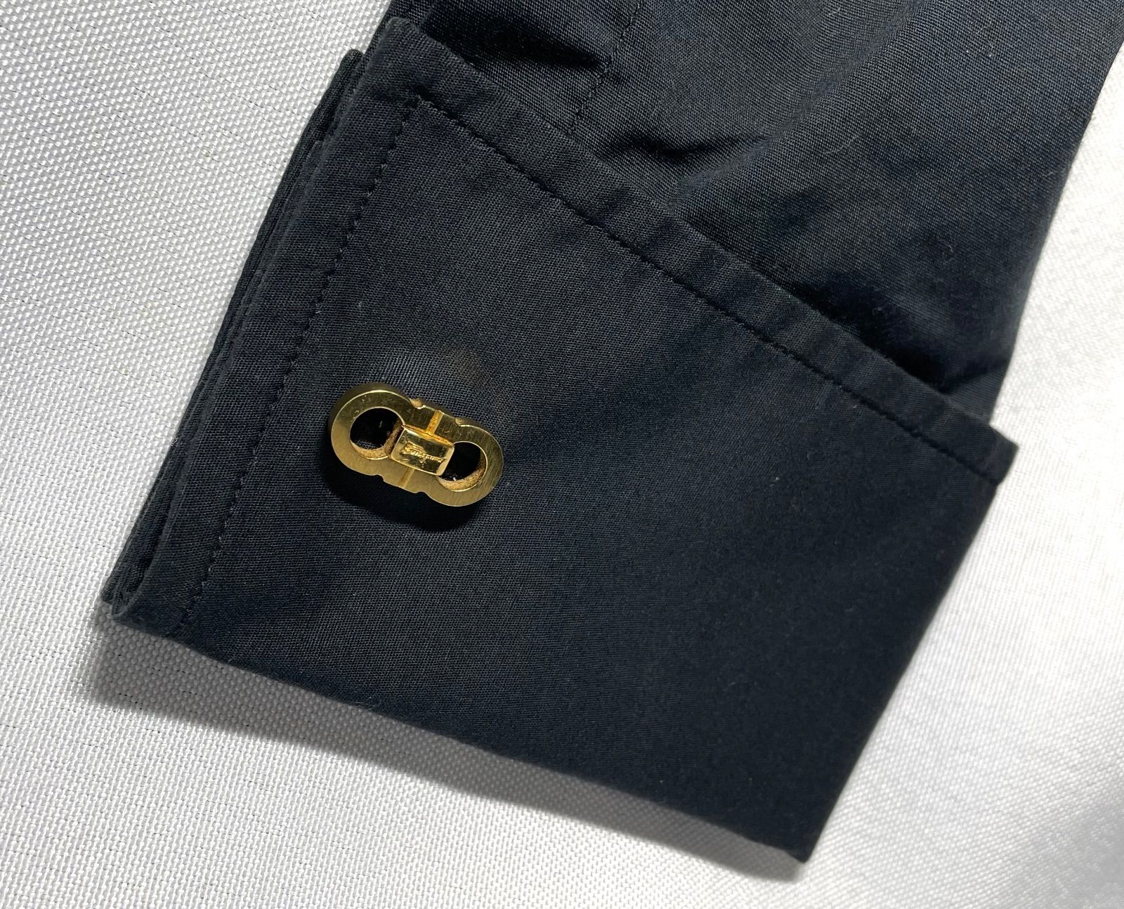 サルヴァトーレフェラガモ ダブルガンチーニ