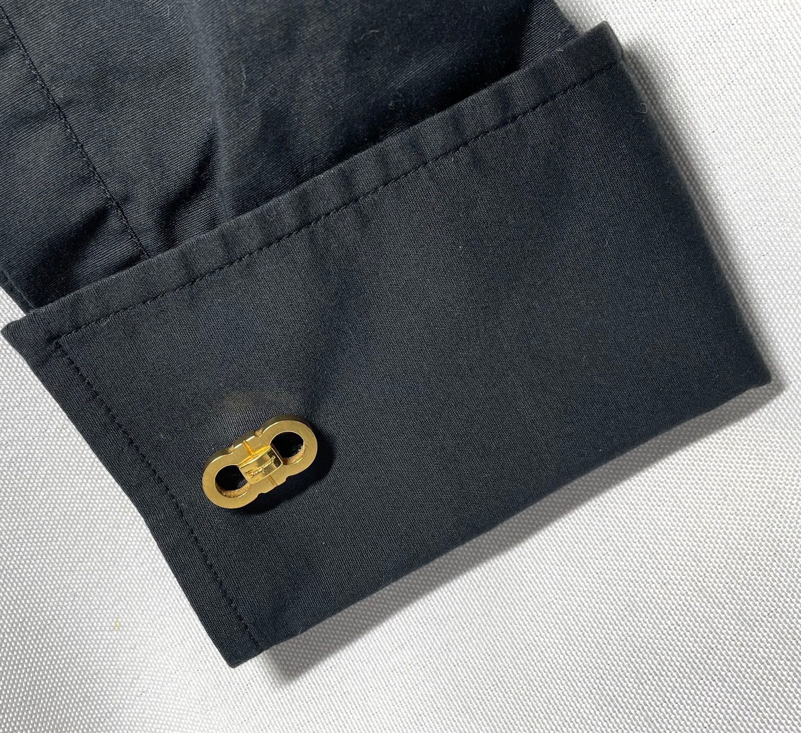 サルヴァトーレフェラガモ ダブルガンチーニ