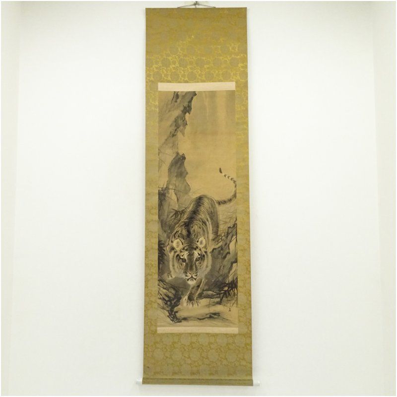 宋石筆 猛虎図 肉筆絹本掛軸 掛け軸 床の間 書 おしゃれ 絵画 表具