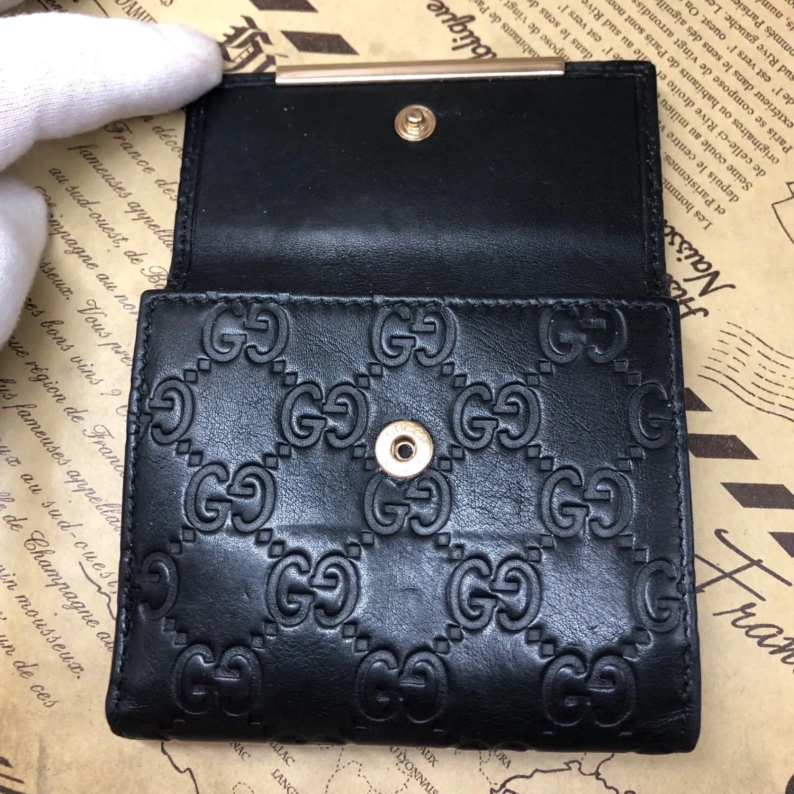 グッチ 折財布 コンパクトGG シマレザー 黒 FX33 - メルカリ