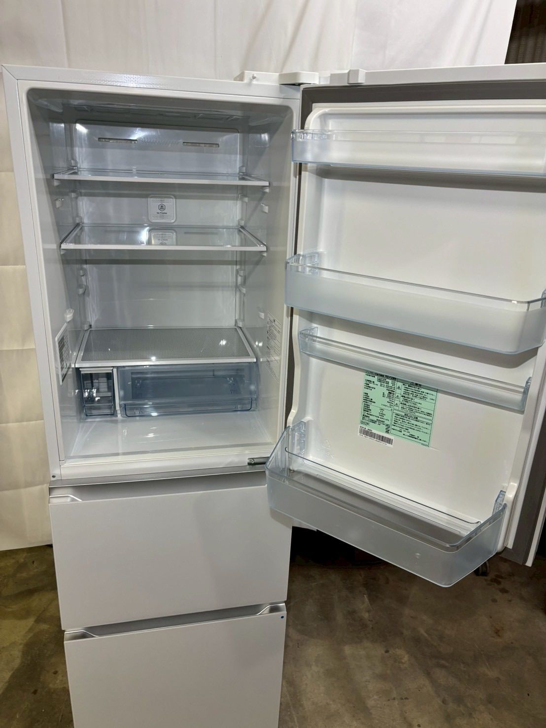 12ヶ月保証】【極美品】ヤマダ電機 3ドア冷蔵庫 YRZ-F32MW 2025年製