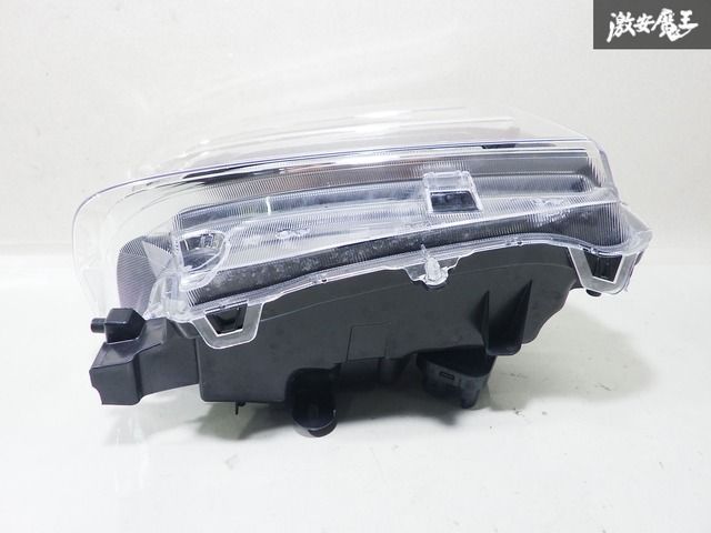 ダイハツ　ハイゼットカーゴヘッドライト LH 81170-B5160 3万キロ外し！】ダイハツ純正 S700V S710V ハイゼットカーゴ LED