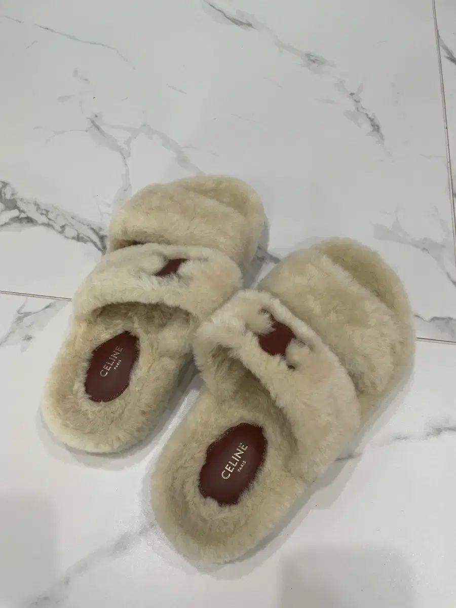  ホームページ セリーヌ トリオンフ シアリング スライド 37 サンダル サンダル ミュール