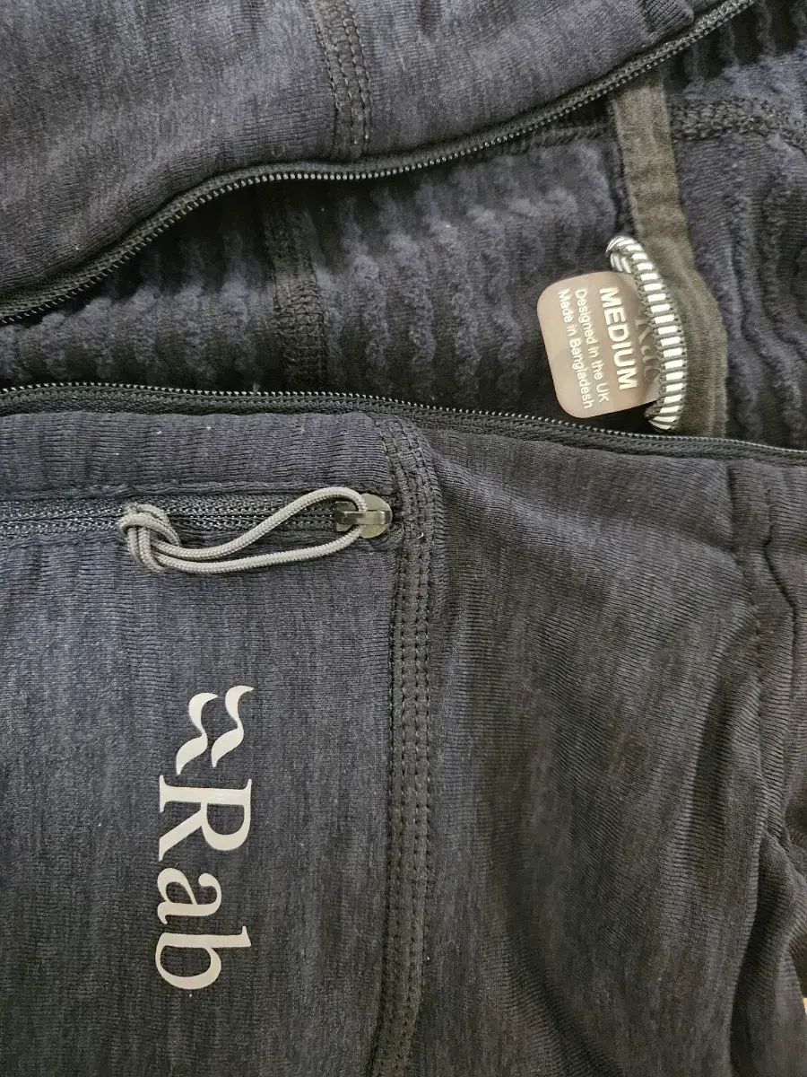 Rab ラブ アセント ライト フーディー フード ジップアップ ベルーガ m