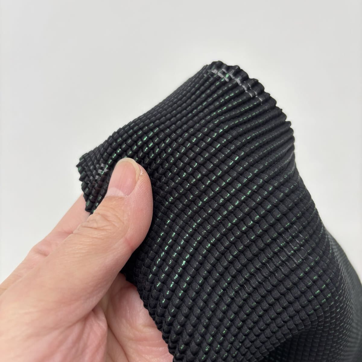 me ISSEY MIYAKE ミー イッセイミヤケ キラキラ プリーツ ノースリーブ