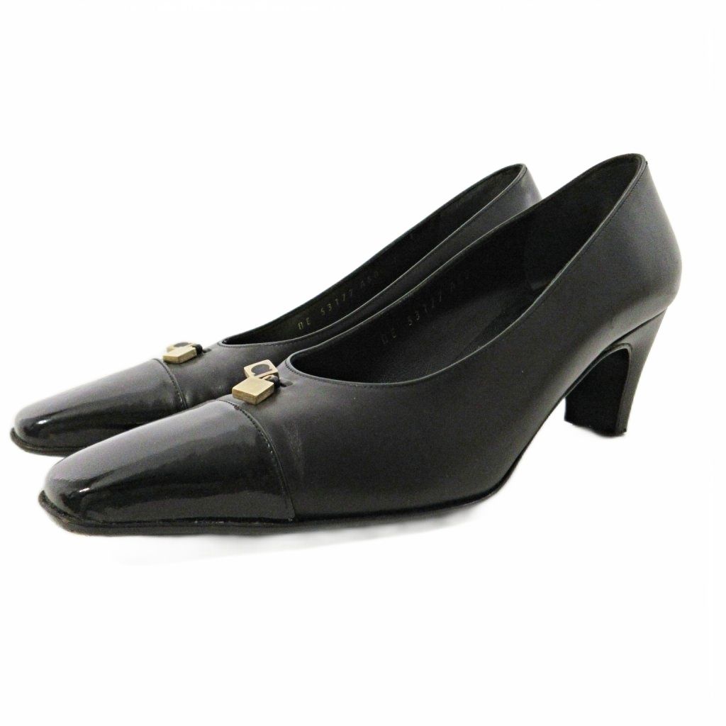 サルヴァトーレフェラガモ Salvatore Ferragamo レザー パンプス