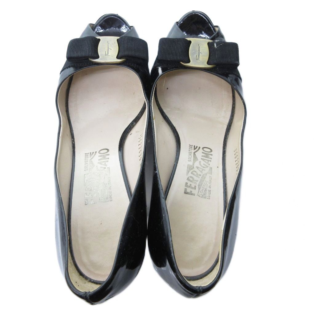 サルヴァトーレフェラガモ Salvatore Ferragamo ヴァラリボン オープン