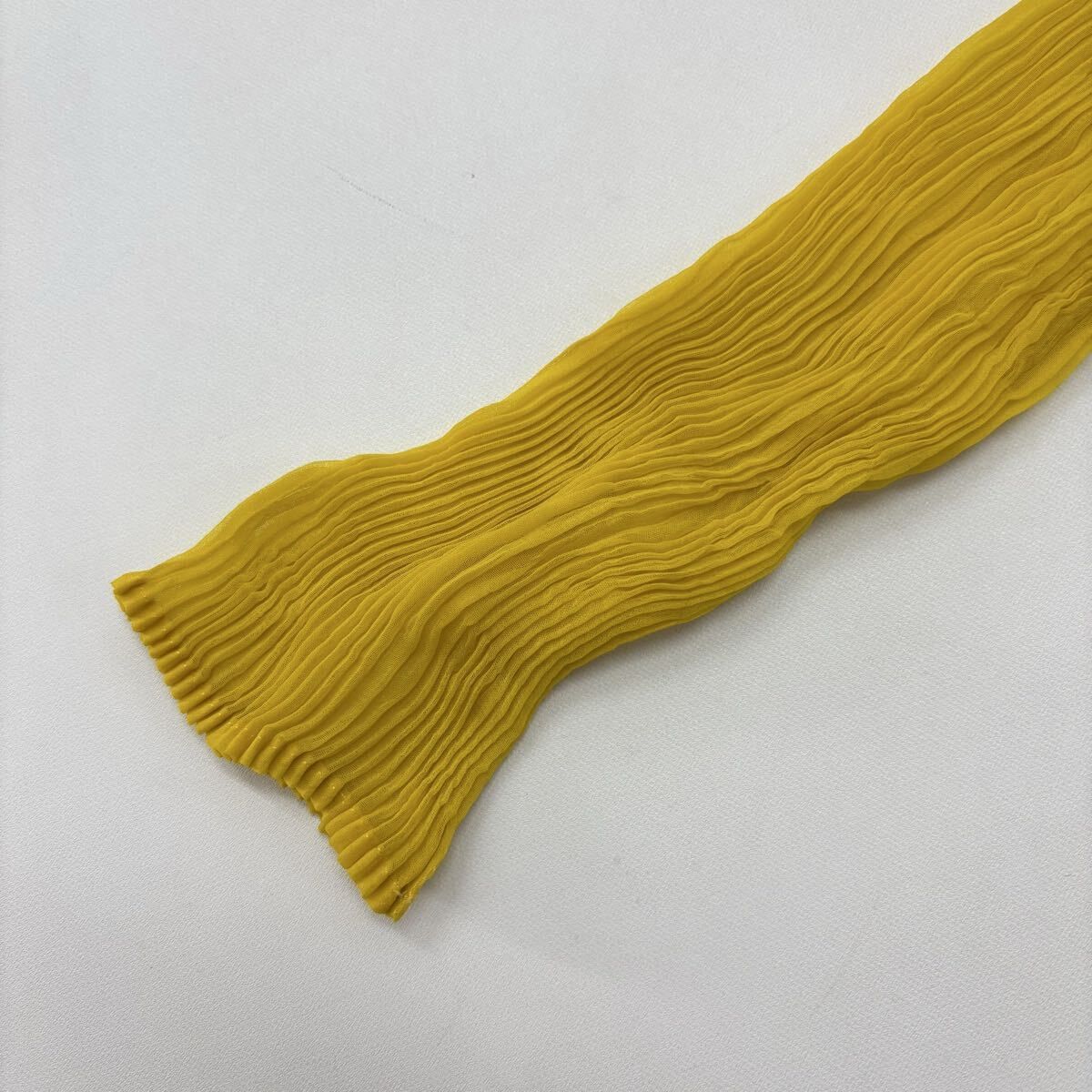 人気カラー ISSEY MIYAKE イッセイミヤケ 波 プリーツ ハイネック