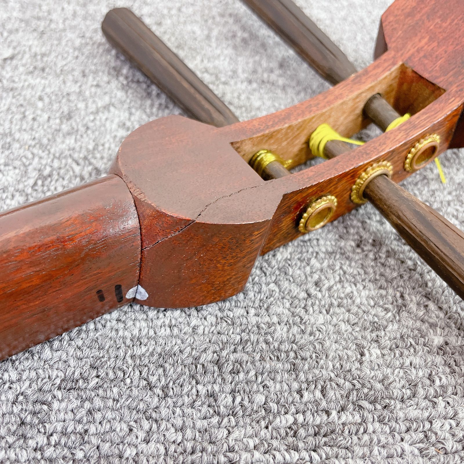 三味線 細棹 花梨 平溝 犬皮 丸打胴 和楽器 ハードケース - メルカリ