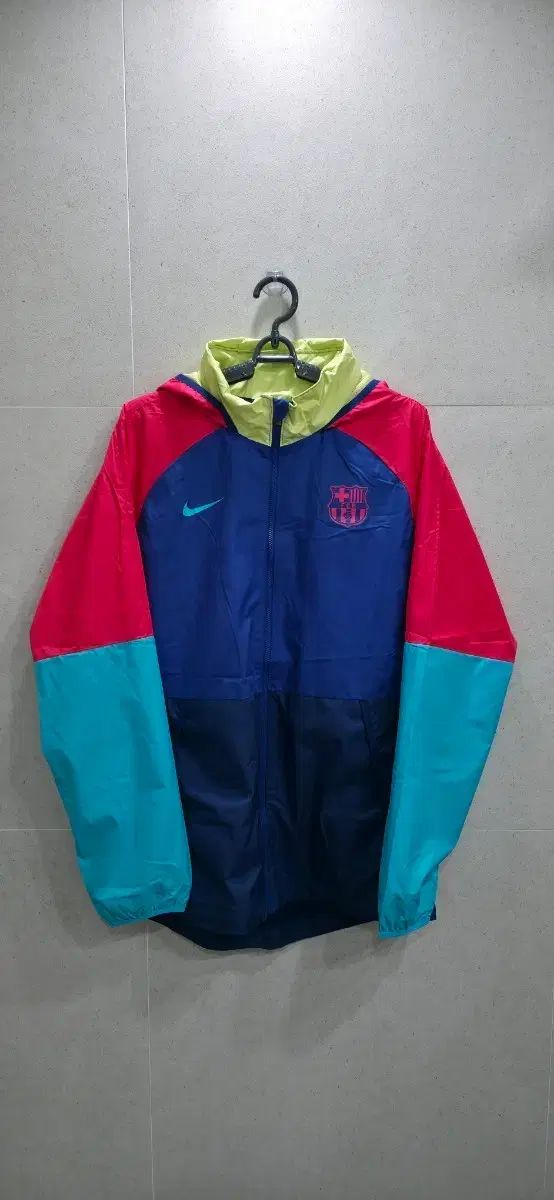 ナイキ FCバルセロナ AWF ウィンドブレーカー フード ジャケット
