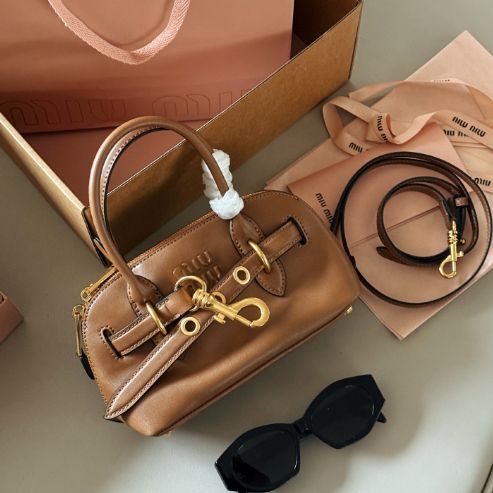 Miu Miu ミュウミュウ アルカディ ゴールド金具 ハンドバッグ