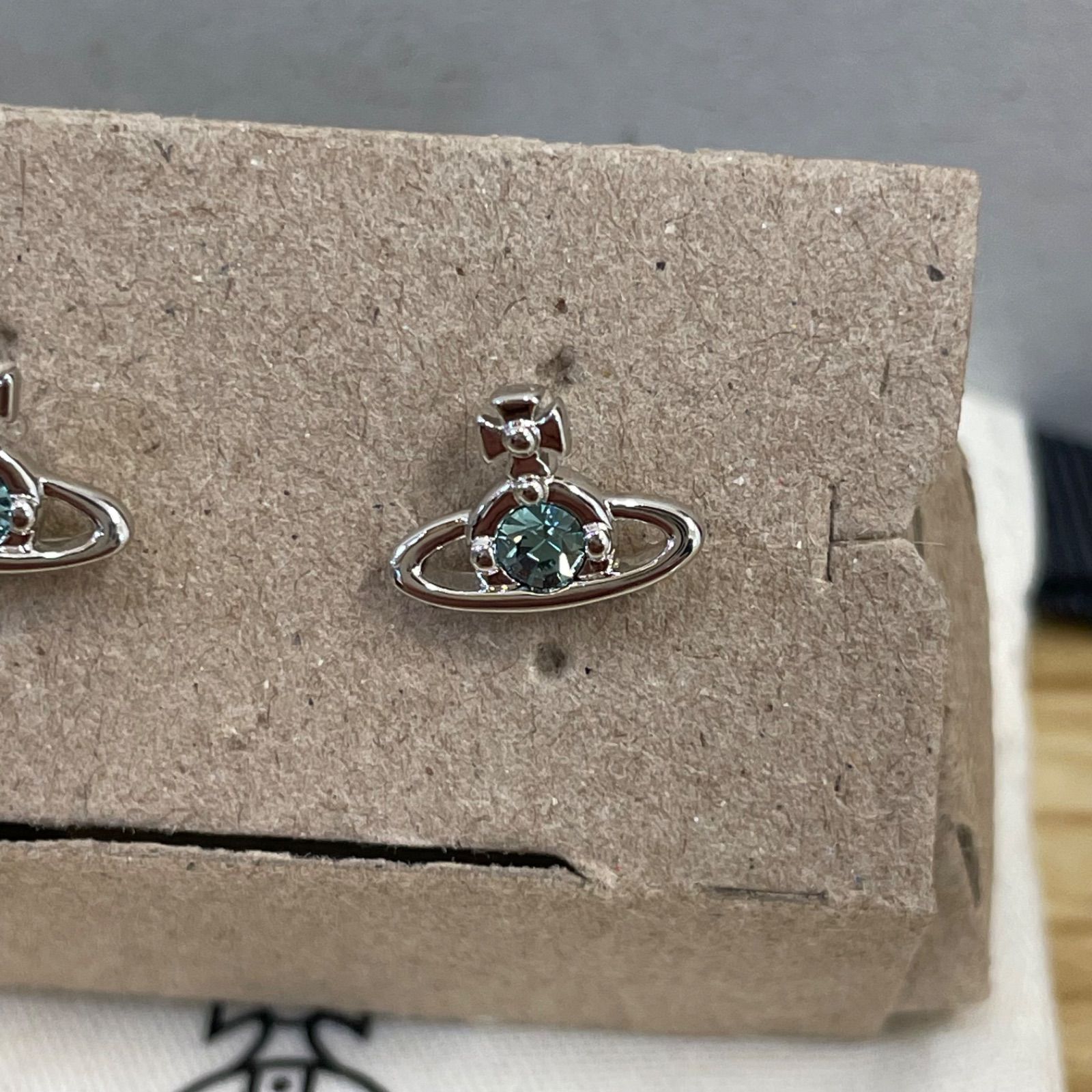 □ヴィヴィアンウエストウッド Vivienne Westwood ピアス 新品・未使用 