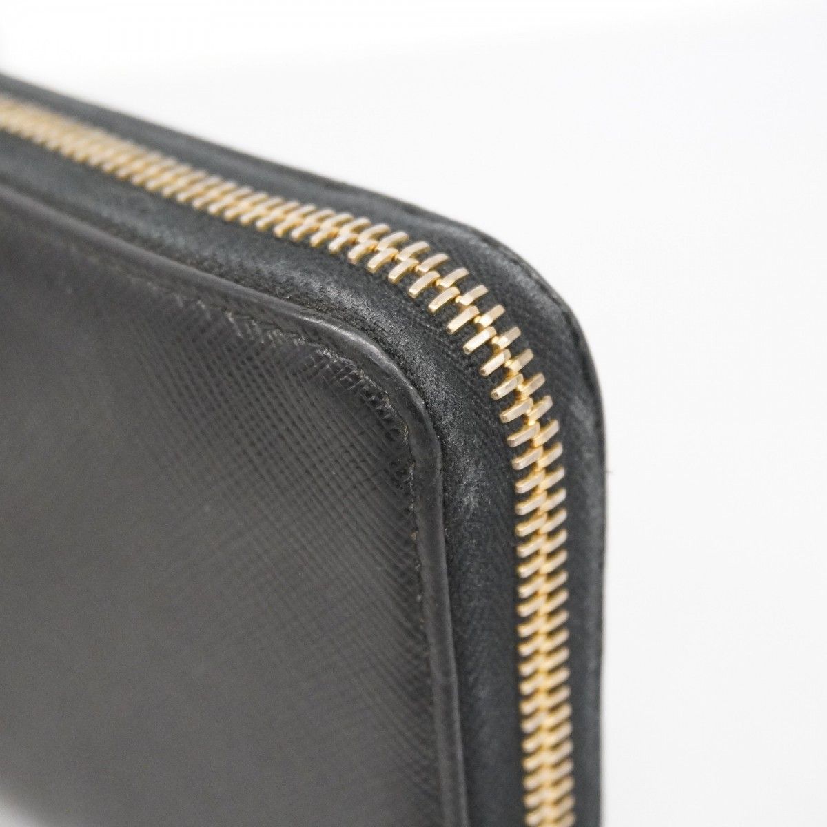 5of6396】プラダ 長財布 サフィアーノ レザー ブラック ゴールド金具